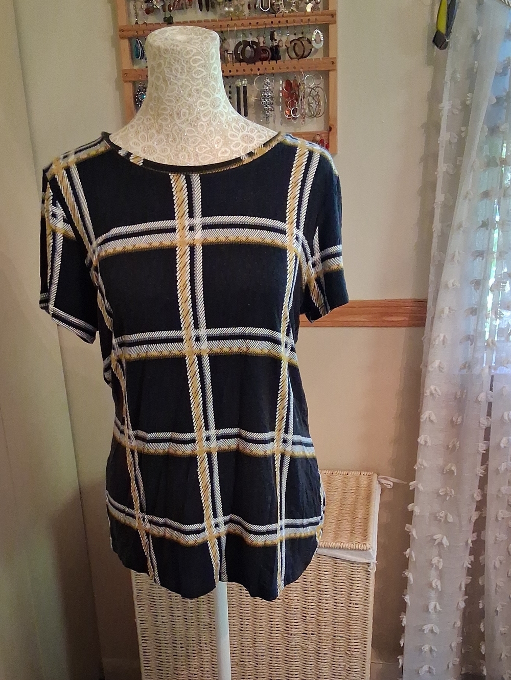 Apt9 Print Top. Size M